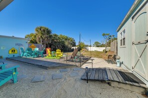 House (2 Bedrooms) | Interior - Steps to Dtwn & Bay! Snowbird Escape in Englewood (Englewood)