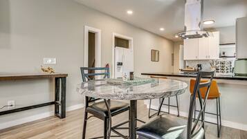 House (1 Bedroom) | Interior