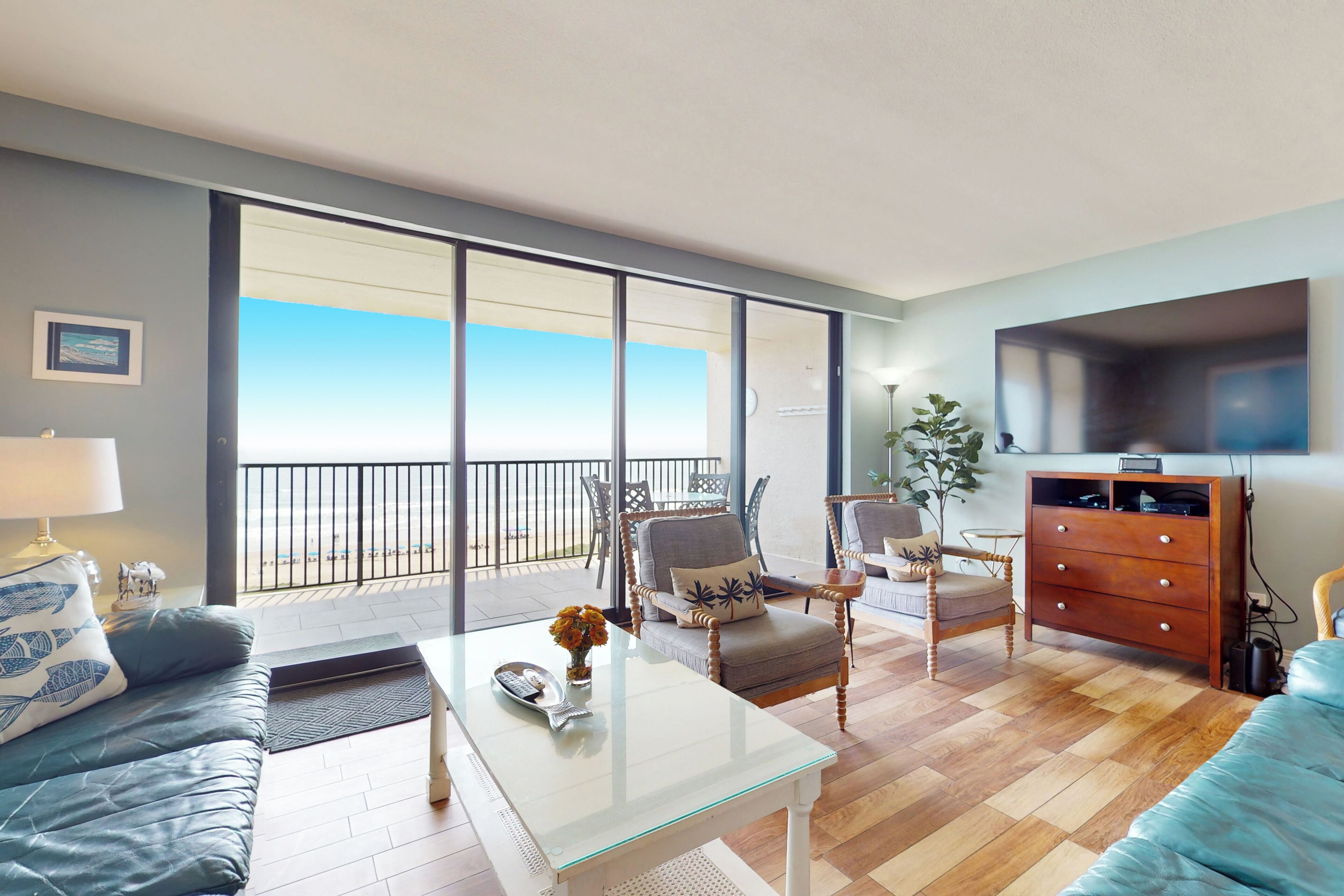 Apartment (3 Bedrooms) | Front of property