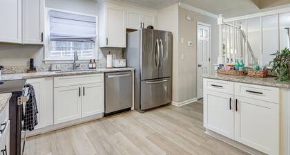 Wooded Family Retreat in South Metro Atlanta!