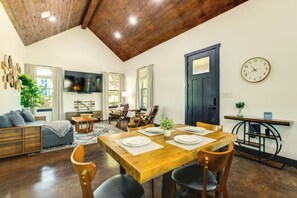 Casa (2 Bedrooms) | Interior