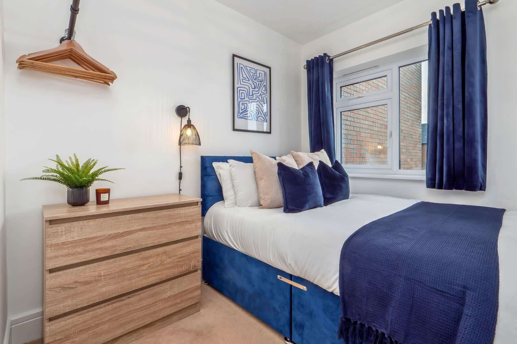 3 bedrooms, iron/ironing board, Internet, bed sheets