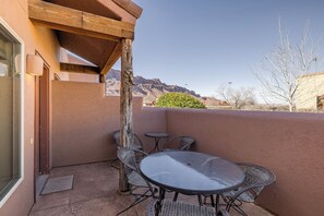 Outdoor dining - New Listing! The Silver Lizard | A Moab Retreat! | Views (Moab)