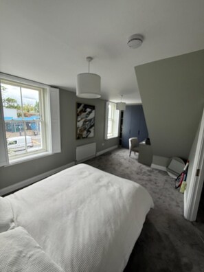 House, 4 Bedrooms, Smoking - 4 Bedroom in Dublin4 (Dublin)