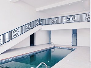 อีโคโนมีอพาร์ทเมนท์, ระเบียง, วิวเมือง | สระว่ายน้ำ