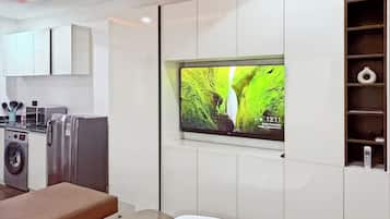 Economy Apartment, Balcony, City View | Bahagian dalam