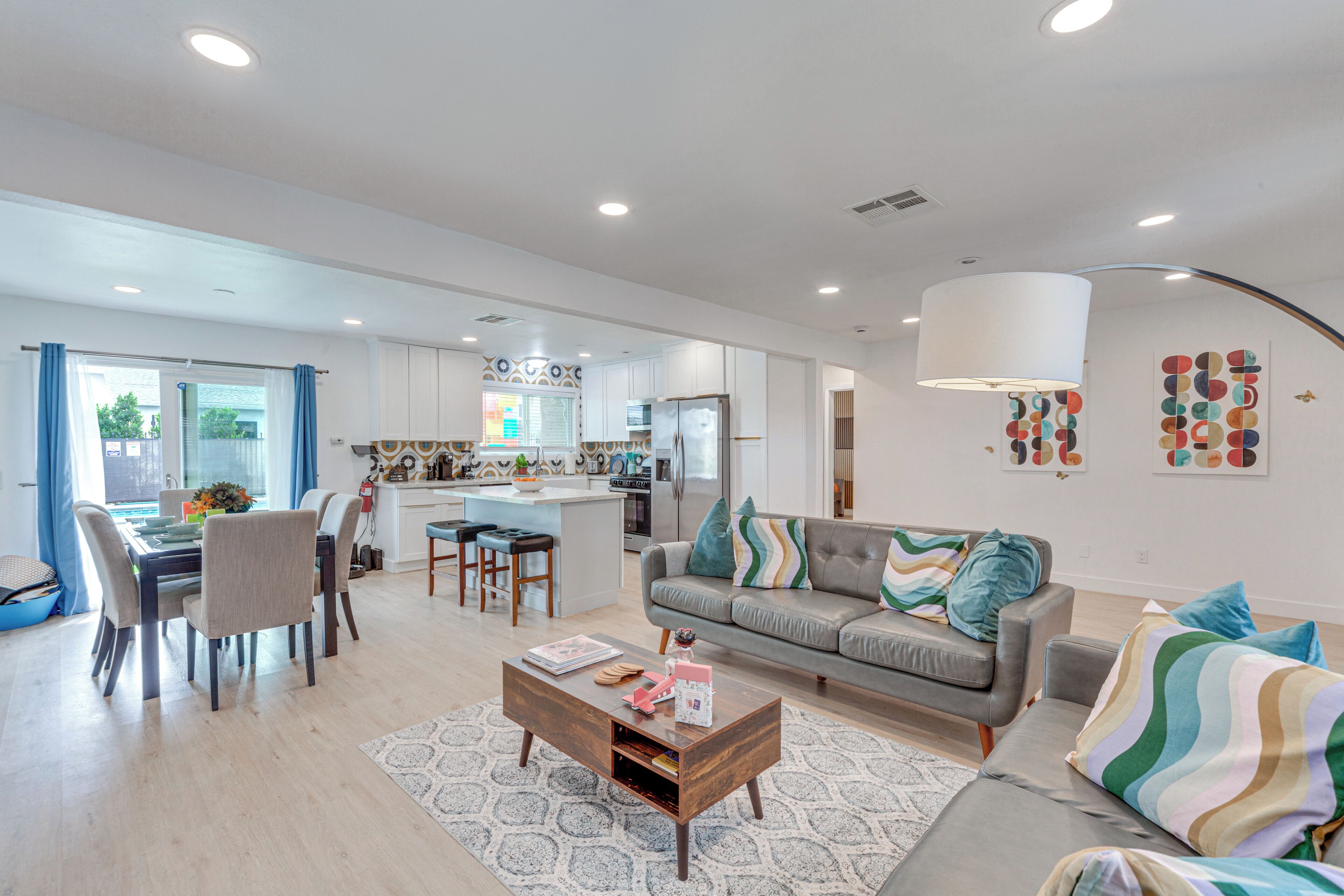 House (3 Bedrooms) | Interior