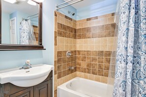 House (1 Bedroom) | Interior - 'aag's Comfort Zone' Guesthouse 5 Mi to Uncc! (Charlotte)