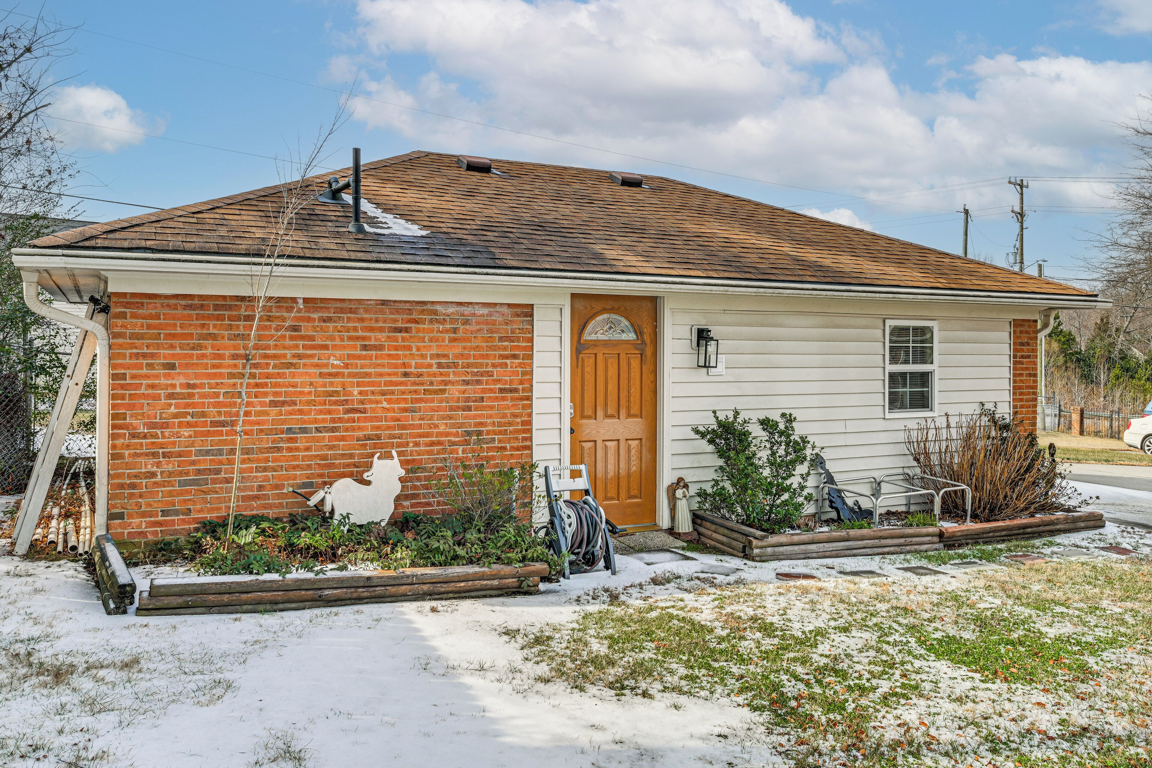 House (1 Bedroom) | Front of property