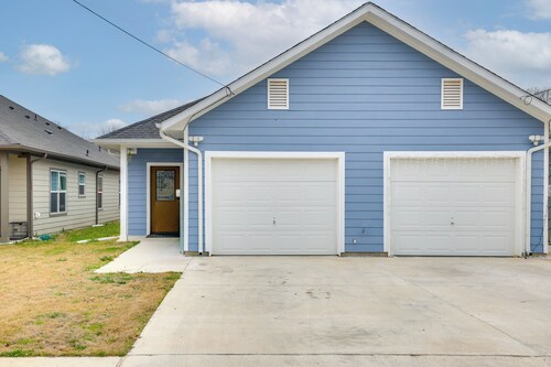 Private Yard, Pet Friendly: Southeast Dallas Home