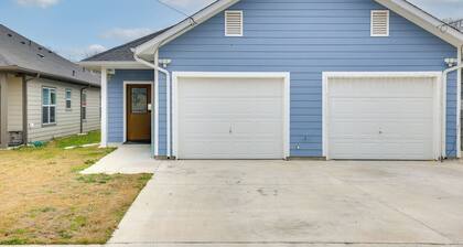 Private Yard, Pet Friendly: Southeast Dallas Home