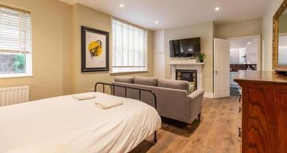 Apartment 1 Beverley House