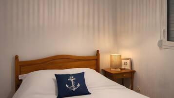 2 slaapkamers, een strijkplank/strijkijzer, wifi, beddengoed