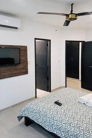 3 bedrooms, iron/ironing board, WiFi, bed sheets