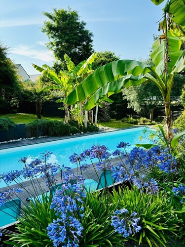 Grande maison familiale 240 m² + piscine chauffée (mai/sept) à 5 min des plages.