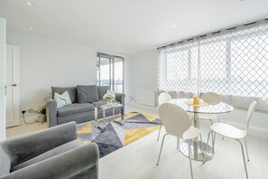 Casa | 1 habitación y escritorio 