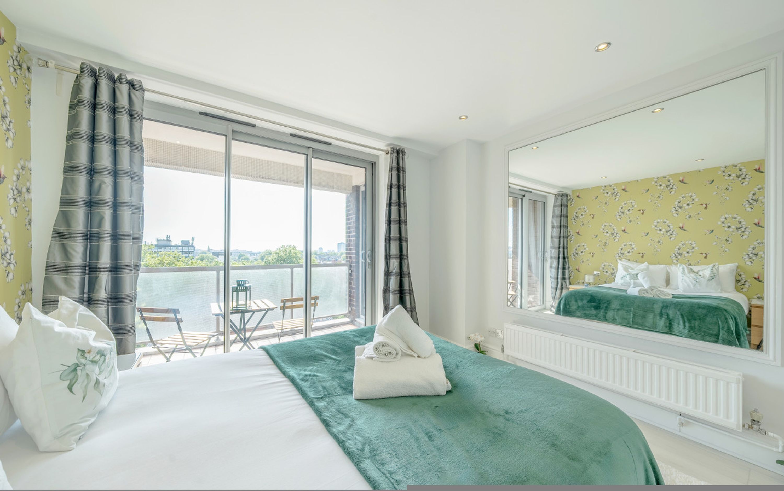 Apartment | 1 bedroom, desk