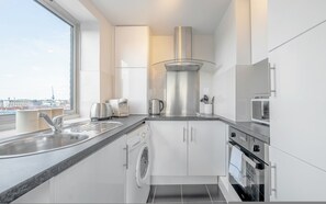 Apartment | 1 bedroom - Stunning Flat in Chelsea Kings Road With Balcony (London)