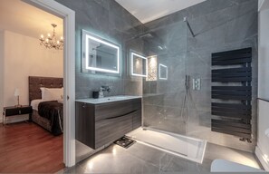 House - Maida Vale Gem by Little Venice (London)