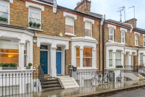 Stunning 3 Bedroom Maisonette in Chelsea