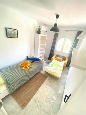 House, 4 Bedrooms, Balcony, Garden View | 4 bedrooms - Modern Townhouse 7min Walk Beach and 15 to Duquesa (Manilva)