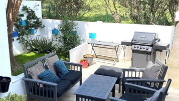 Casa, 4 dormitoris, balcó, vistes al jardí | Terrassa o pati