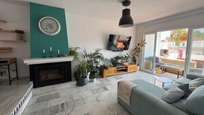 Rumah, 4 kamar tidur, balkon, pemandangan kebun | Ruang keluarga