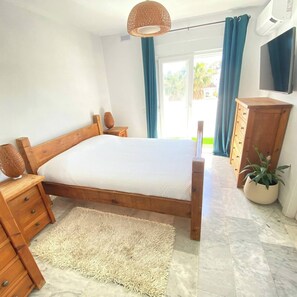 House, 4 Bedrooms, Balcony, Garden View | 4 bedrooms - Modern Townhouse 7min Walk Beach and 15 to Duquesa (Manilva)