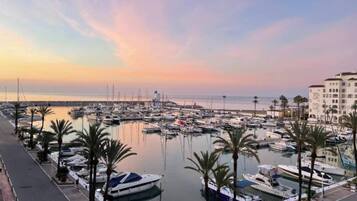 Casa, 4 dormitoris, balcó, vistes al jardí | Port esportiu