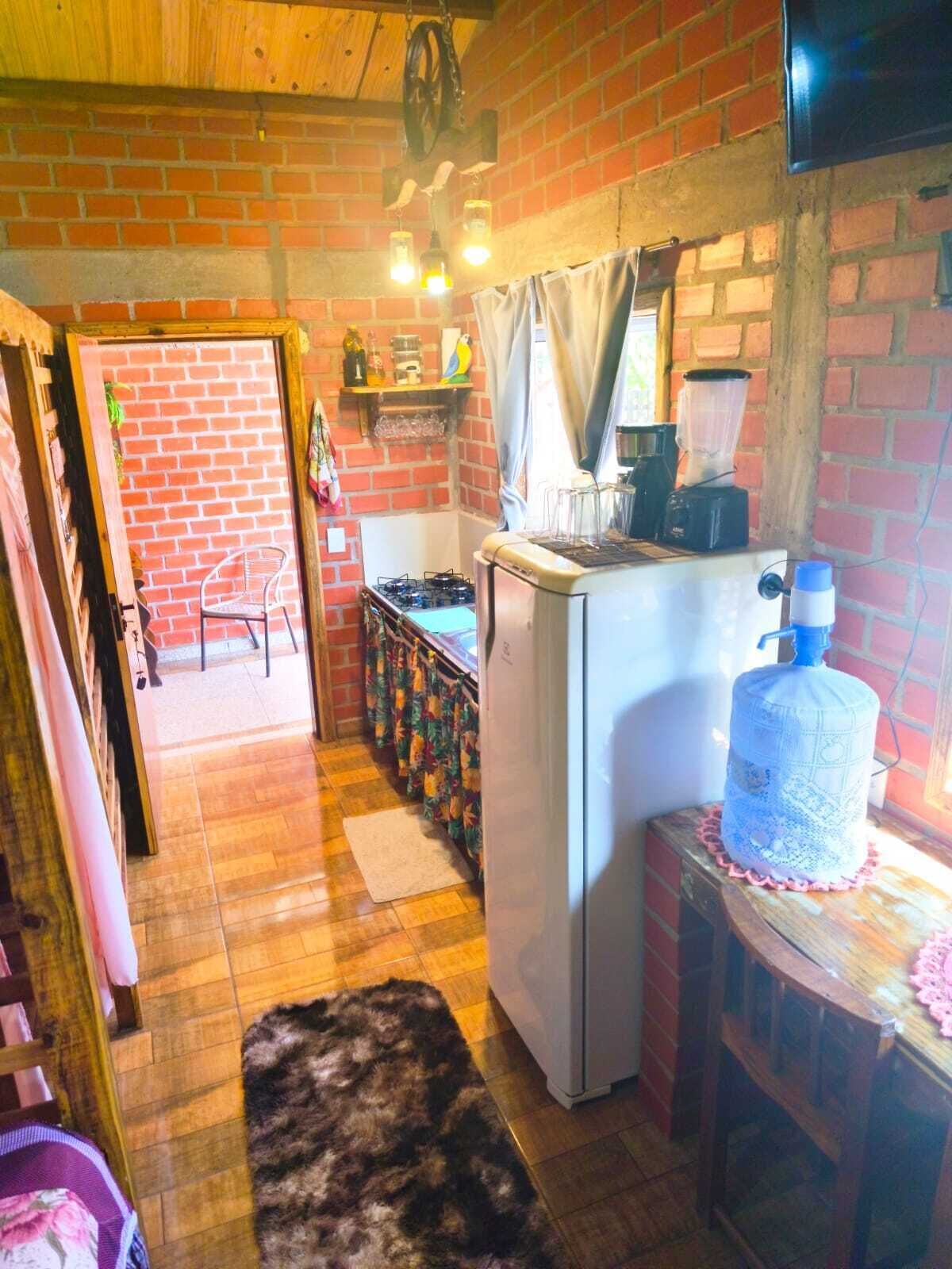 Geladeira, micro-ondas, cooktop, liquidificador