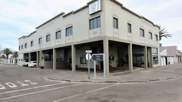 Esterni