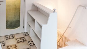 Luokittelematon kuva, 3 kautta 20, painike