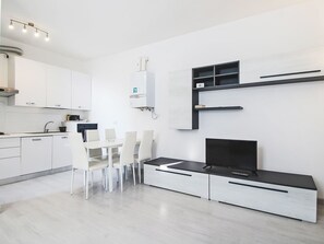 Fridge, oven, dishwasher, cookware/dishes/utensils - Le Gemme by Interhome (Meina)