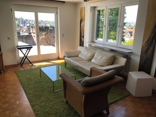 Ambiente Hirschgraben - helle Wohnung fußläufig zu Altstadt und Schloss