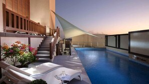Outdoor pool - RaCo Hotel (Jeddah)