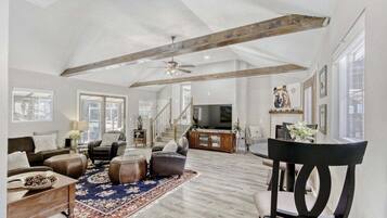 Cabin, 3 Bedrooms | Living area | Smart TV