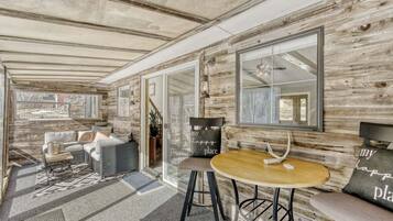 Cabin, 3 Bedrooms | Interior
