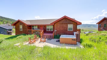 Cabin, 5 Bedrooms | Terrace/patio