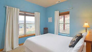 5 bedrooms, free WiFi