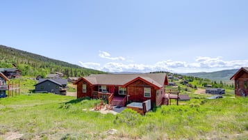 Cabin, 5 Bedrooms | Exterior