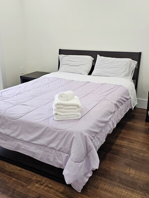 4 chambres, fer et planche à repasser, Wi-Fi, literie fournie