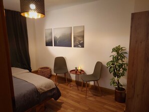 3 bedrooms, desk, travel cot, free WiFi - Modern & quiet vacation apartment on the Rennsteig to feel good (Masserberg)