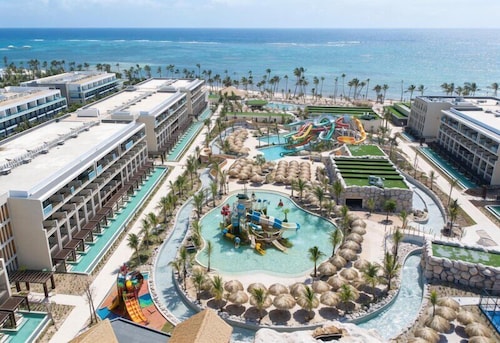 Serenade Caribe Club Family Beach Resort – All Inclusive