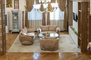 Living area - ECO ART Hotel (Tashkent)