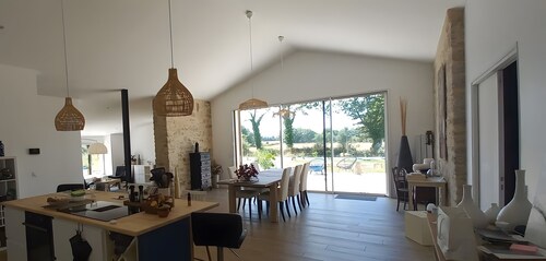 Guest Room À L'orée Des Bois 'Chambre Flower' with Private Terrace, Shared Garden & Wi-Fi