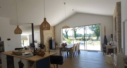 Guest Room À L'orée Des Bois 'Chambre Flower' with Private Terrace, Shared Garden & Wi-Fi