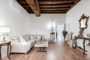 Älytelevisio, kirjoja