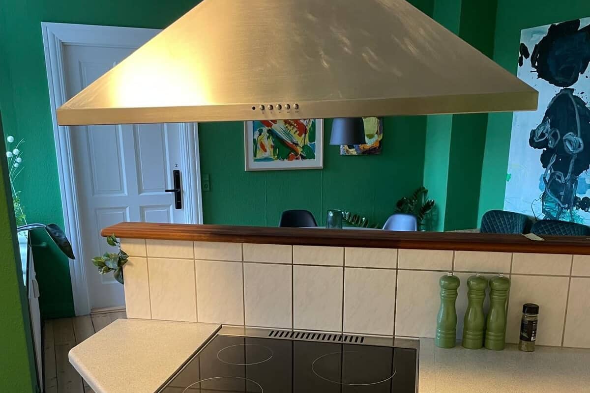 Basic Double or Twin Room, City View | Private kitchen | Oven, stovetop, cookware/dishes/utensils