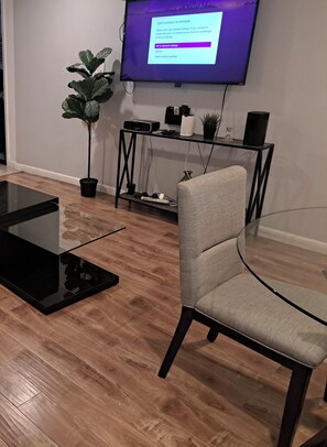 Apartment, 1 Bedroom, Smoking, City View | Living room - 1 Bedroom Spacious apt in Beverly Hills (Beverly Hills)