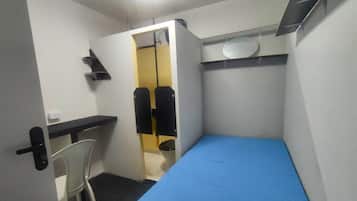 Economy Studio Suite | Laptop workspace, free WiFi